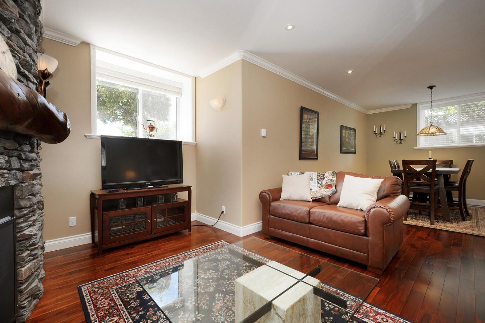 Upscale Character With Luxurious Amenities * Victoria