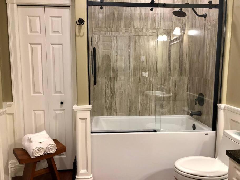 Upscale Character With Luxurious Amenities
